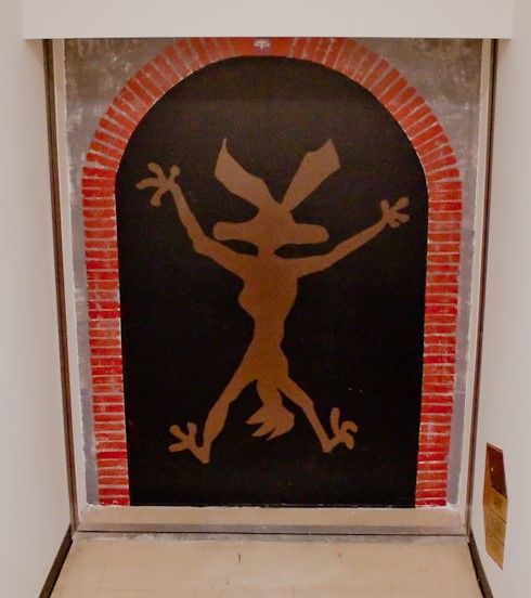 Wile E. Coyote moving forward at MIT. Source: https://commons.wikimedia.org/wiki/File:Wile_E._Coyote%27s_ACME_Instant_Tunnel_at_MIT.jpg